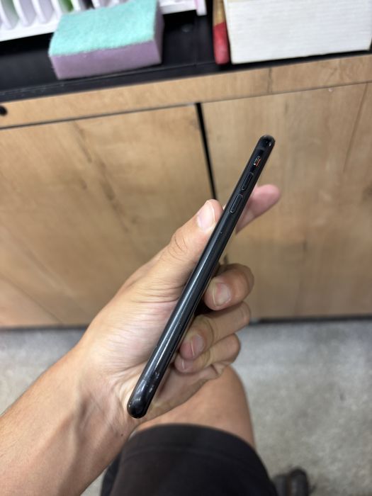 Айфон XR 128gb 79%