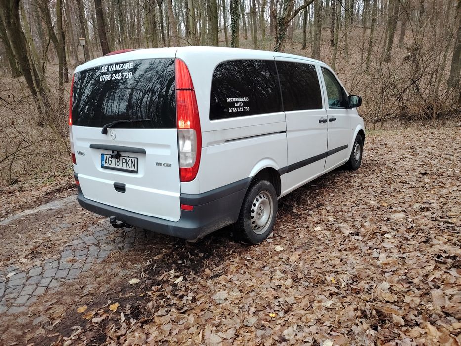 Vând vito 8+1  an 2010
