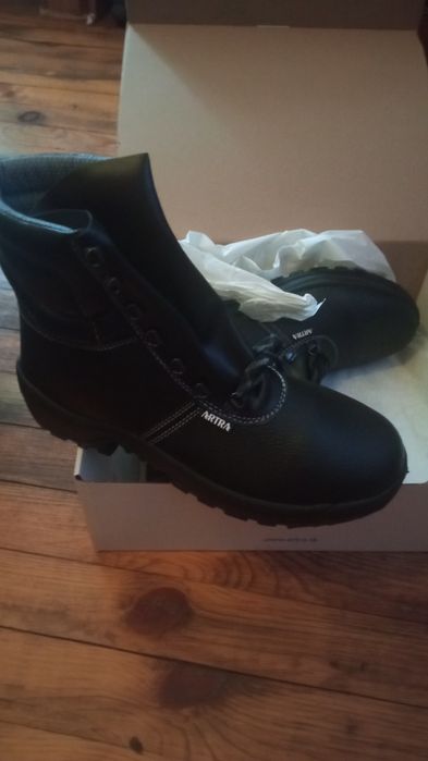 Работни - обувки
