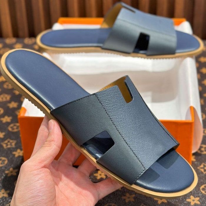 Hermes oyoq kiyim