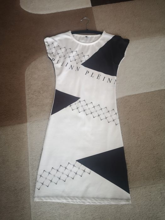 Дрехи по 10 лв. бройката