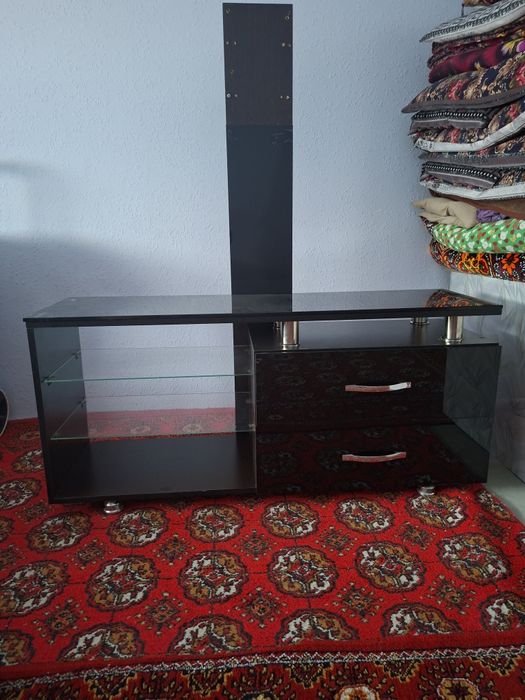 Televizor uchun pastavka