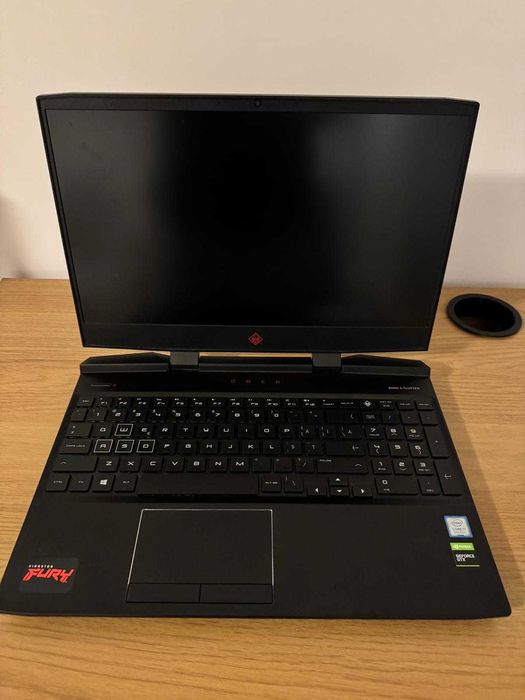 Laptop Gaming OMEN by HP 15-dc1036nq – Performanță excelentă