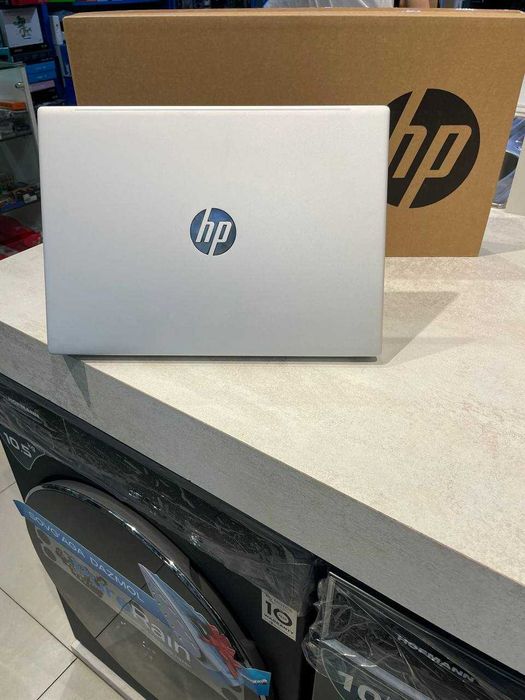 HP Omnibook5 16 AMD ryzen 5 8540U/DDR5 8GB/NVME 512GB/Display 16' FHD+