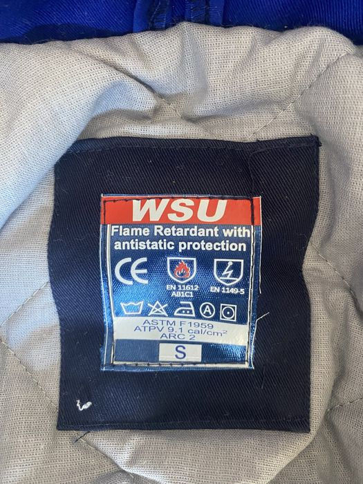 Продам спец одежду