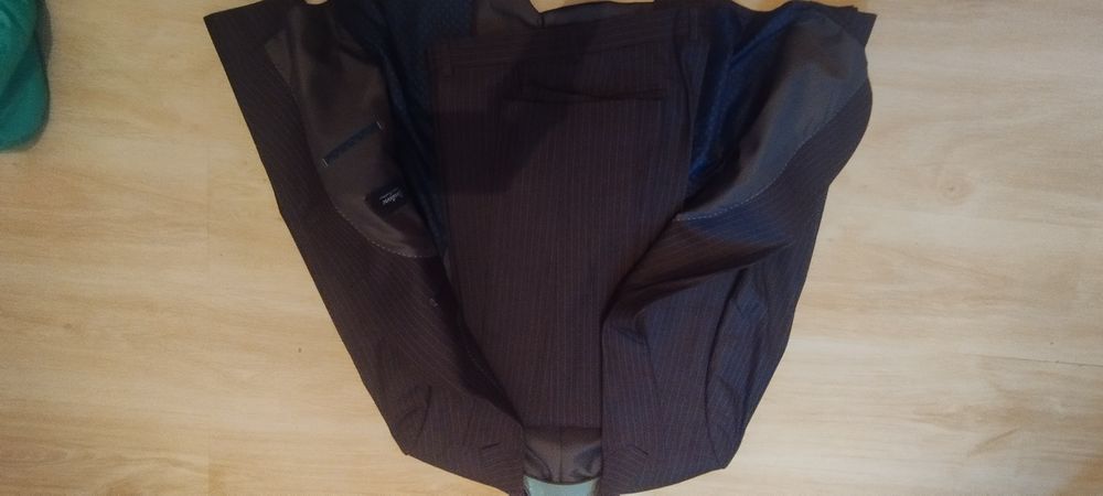 Пиджаки и брюки .