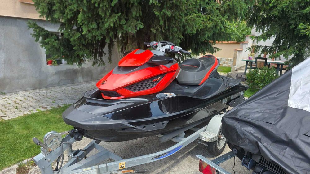Джет Sea Doo 2014 RXT-X 260 AS - Триместен - 185часа