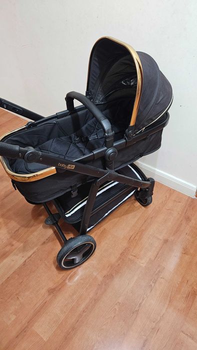 Комбинирана бебешка количка