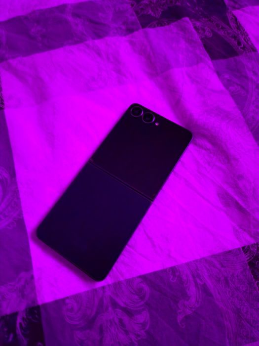 Samsung Galaxy Z Flip 7