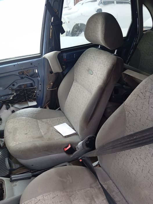 Продам комплект сидений