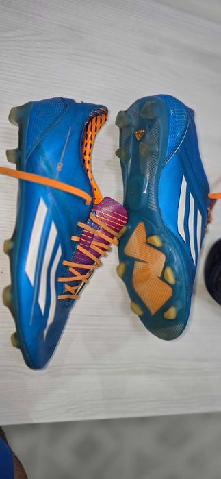 Футболни обувки Adidas F30