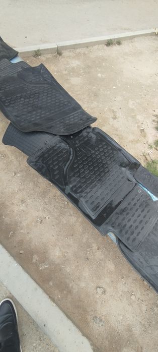 полики-коврики для седана универсальные