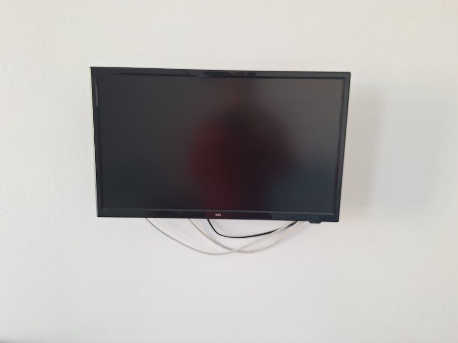Televizor Nei 56 cm