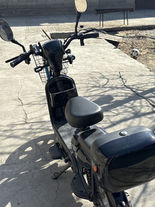 Грантиее нету тут только менять  акб