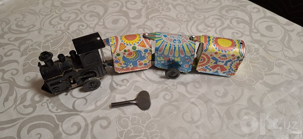 Продам игрушку поезд