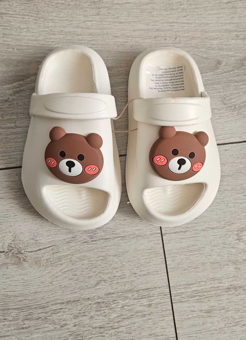 Papuci, marime 24-25