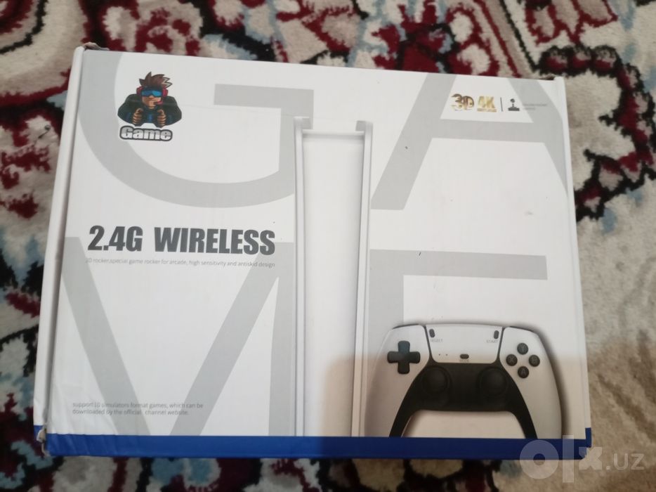 Mini Game Console 2.4G Wireless 3D 4K sotiladi. 2 ta simsiz pult bor.