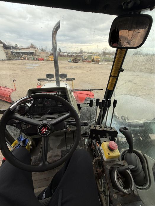 Трактот Massey ferguson