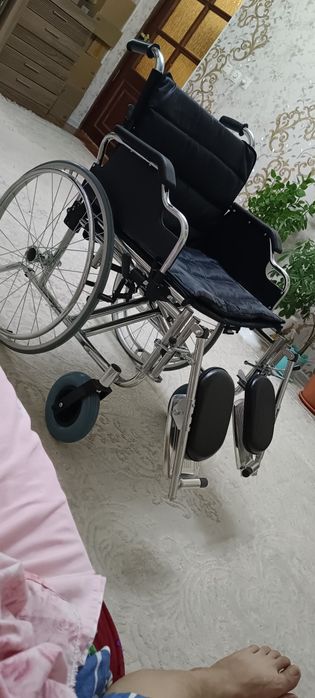 Инвалидная  коляска