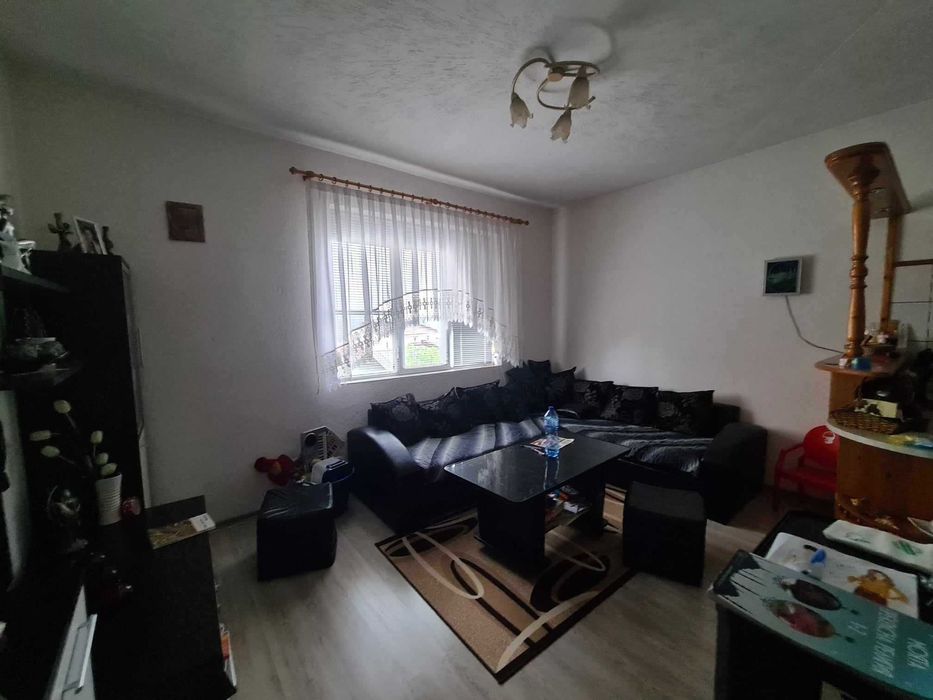 Продава се Тристаен апартамент в Хасково, Македонски - 80 кв.м за 1097 €/кв.м - Снимка #2