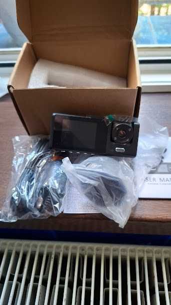 GYIOEUPT Cameră auto HD, cu înregistrare continuă, vedere nocturnă.