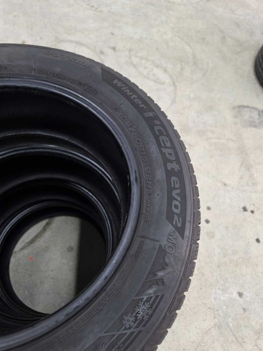 Зимни гуми 205 60 16 Hankook Winter Icept Evo 2 Дот 3320