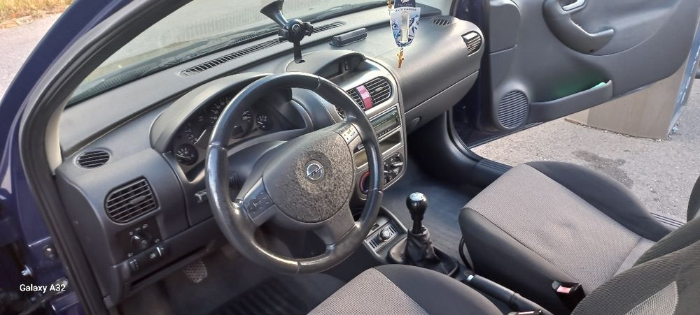 Opel corsa 1,2 benzina
