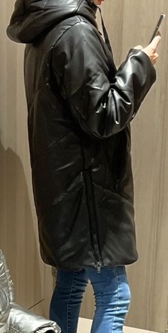 Geaca neagra de iarna
