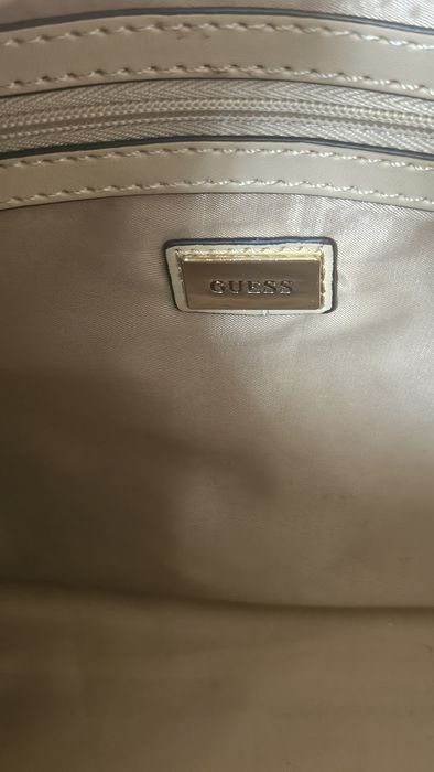 Оригинална чанта Guess