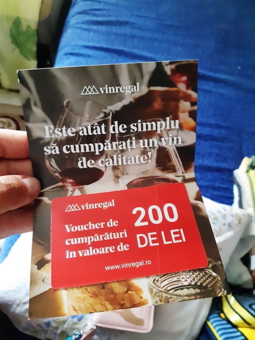 Vând cu 100 lei superrr