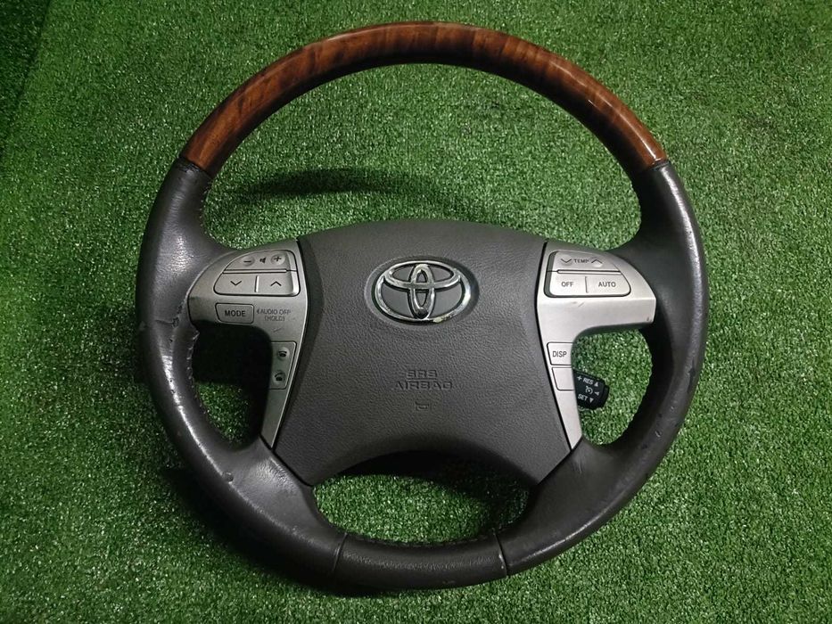 Руль дерево от Toyota Camry 40 45