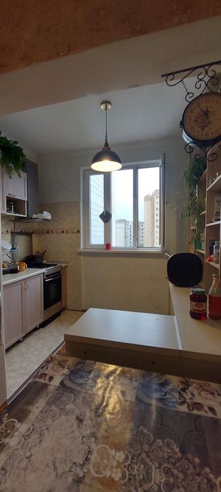 2 ком. квартира, 2/8/9 в Сергели 8. С лифтовой 71 м². Метро - 900 м