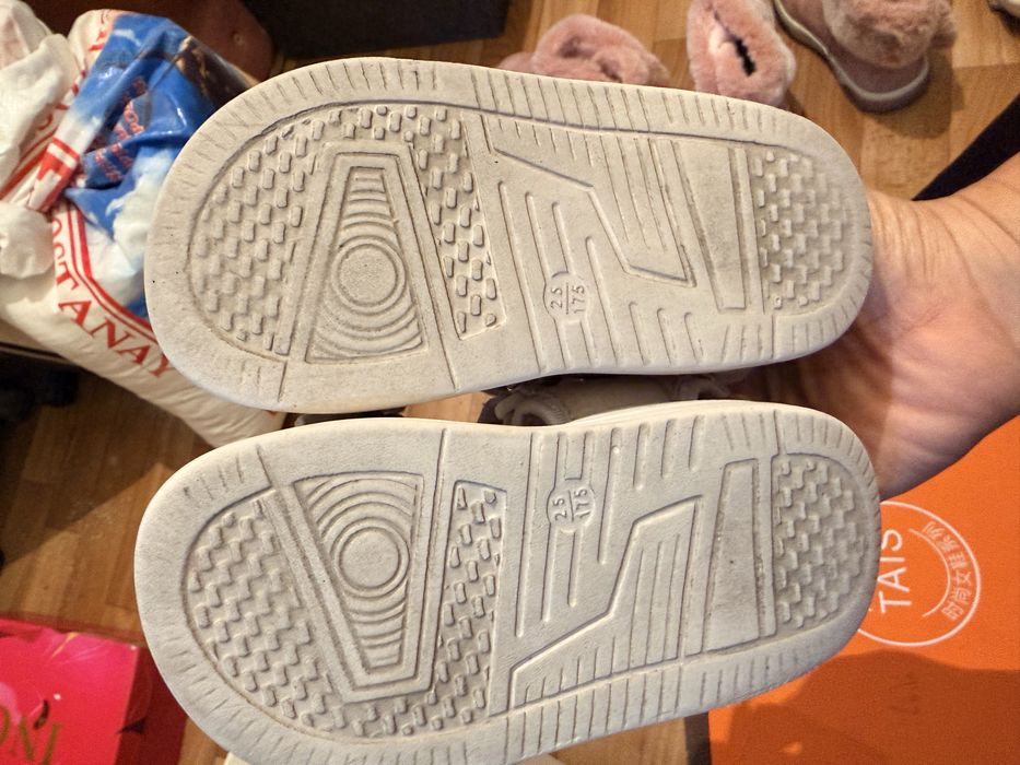 Детская обувь сандали