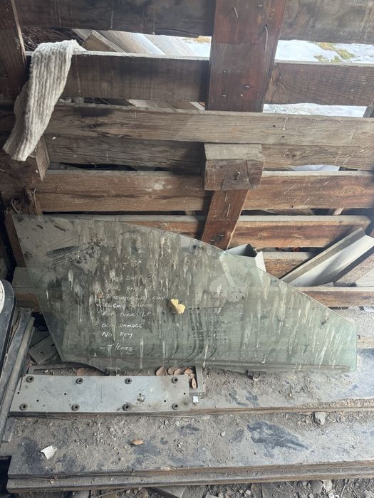 Стекло пассажрский сторона тайота камри 55