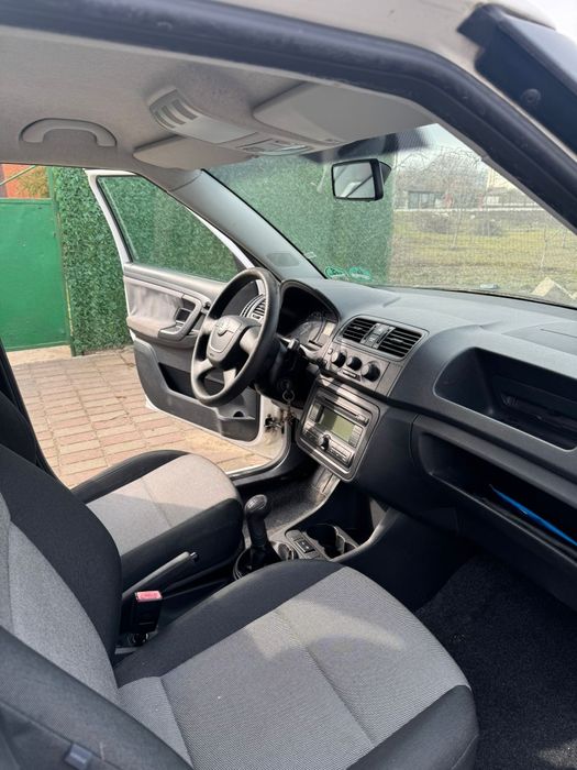 Vând Skoda Fabia