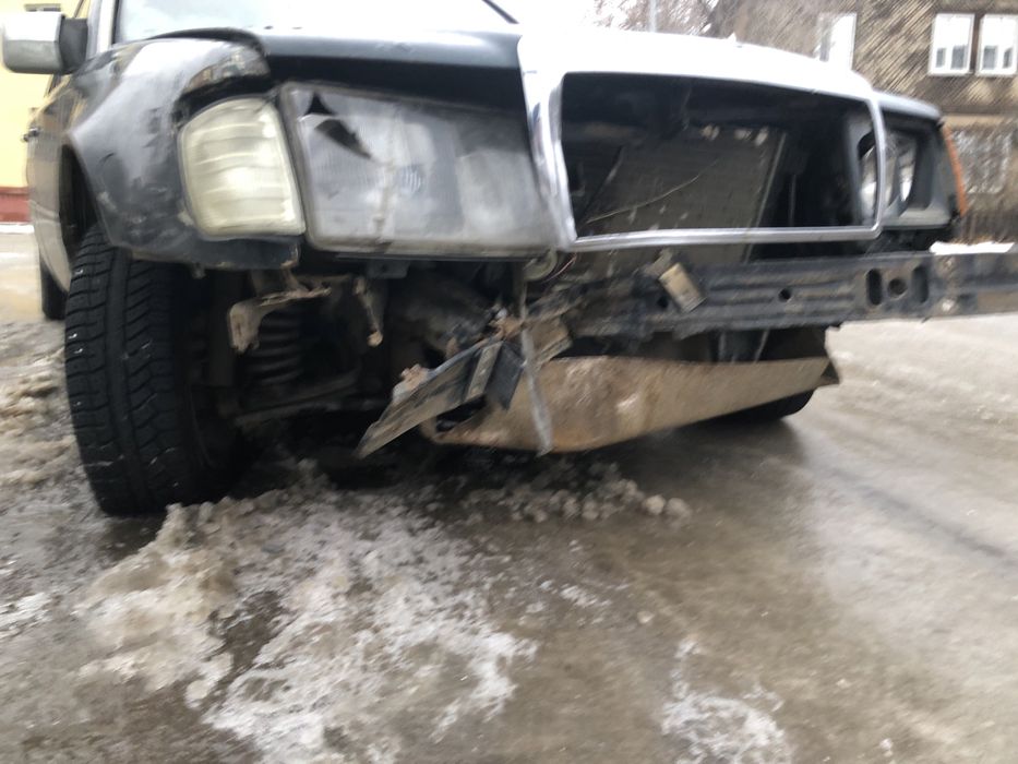 Продам мерс 124 обмен бар