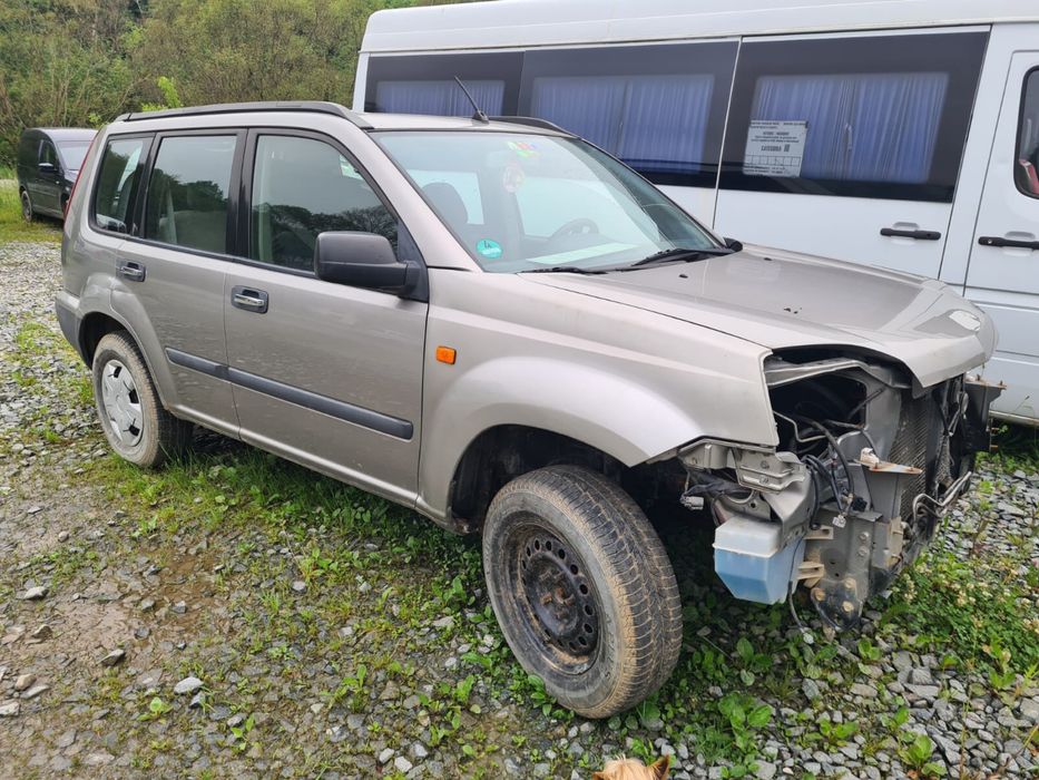 Dezmembrez Nisan X trail 4x4 diesel cu volan stânga.