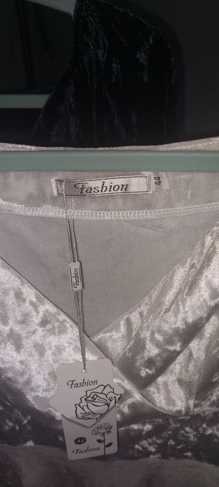 Продам платье велюровое