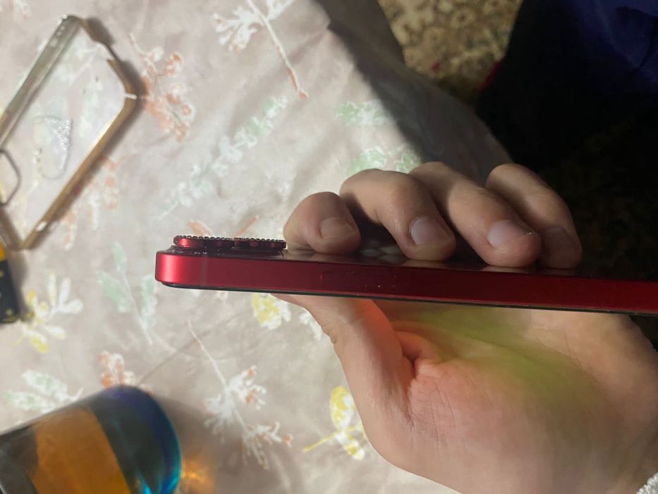 Телефон Apple 13 Red