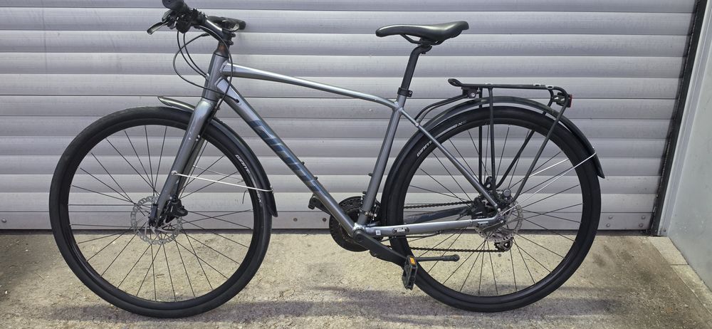 28" giant escape