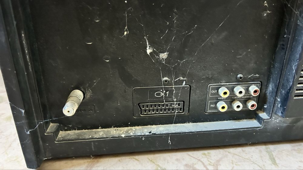 Цветной телевизор LG