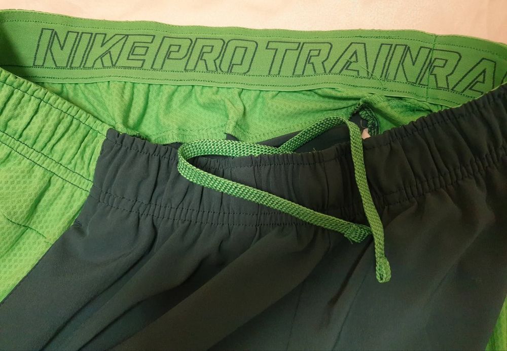 Нови.  Мъжки оригинални къси панталонки. Nike PRO .