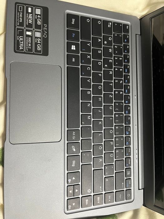 Ноутбук PEAQ ,для работы самое то