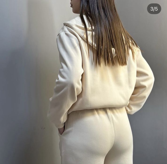 Продам костюм 44 размер