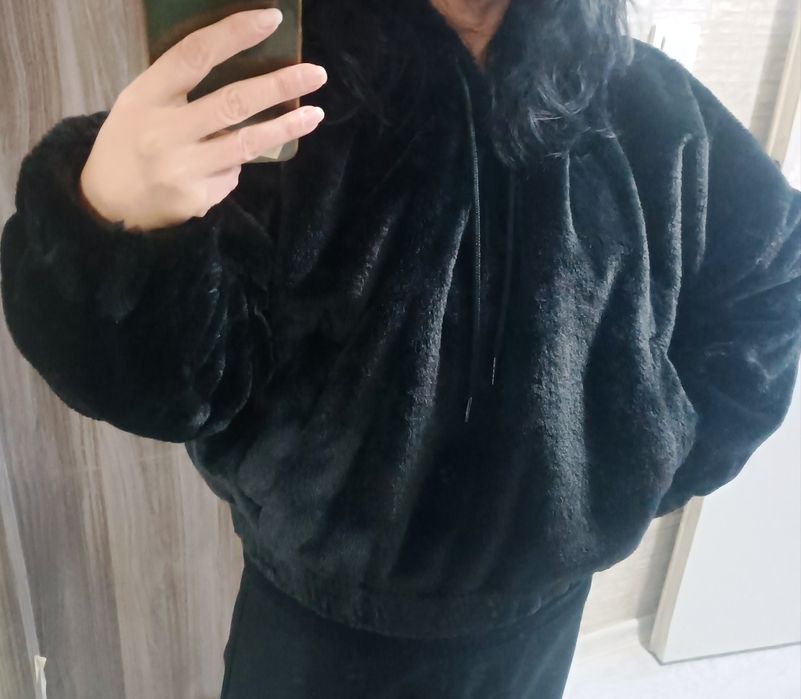 Пухкаво ,уникално,меко палто Calvin Klein,