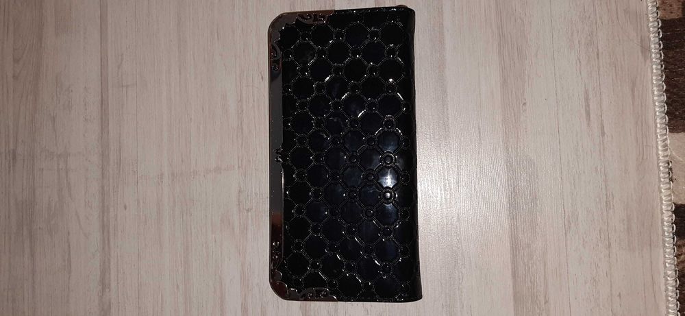 Poșetă plic neagra din lac