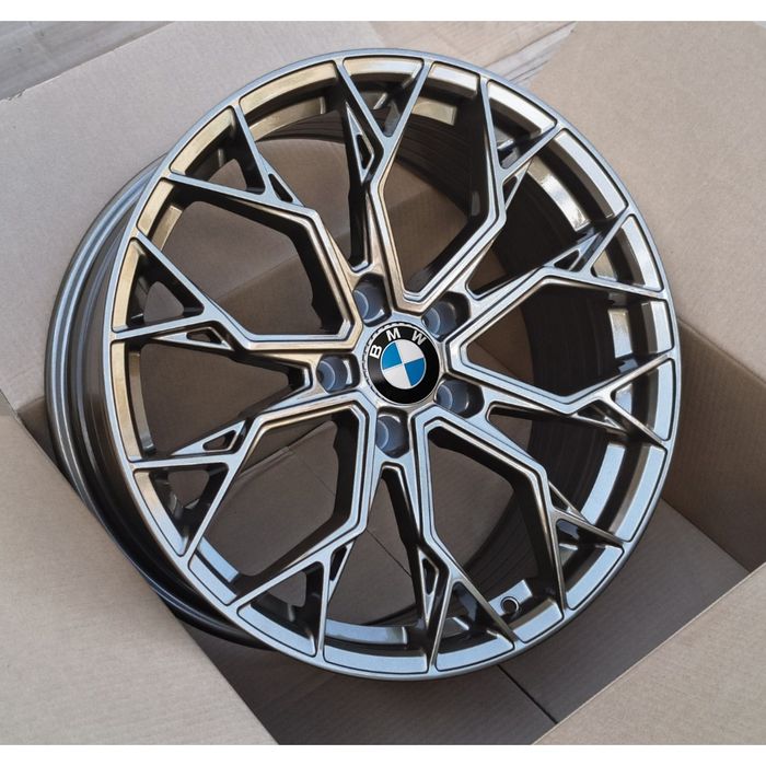 Jante 19 BMW 5 x 120 in 2 latimi
Compatibile BMW F01 F06 F07 F10 F11 F15 F16 F20 F21 F25 F30 F31 F33 F34
Produs Nou cu Factura și Garanție
