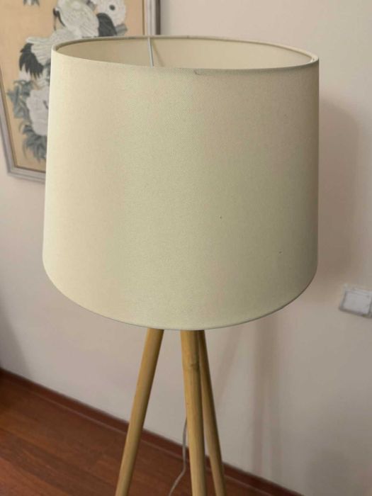 Напольная лампа.