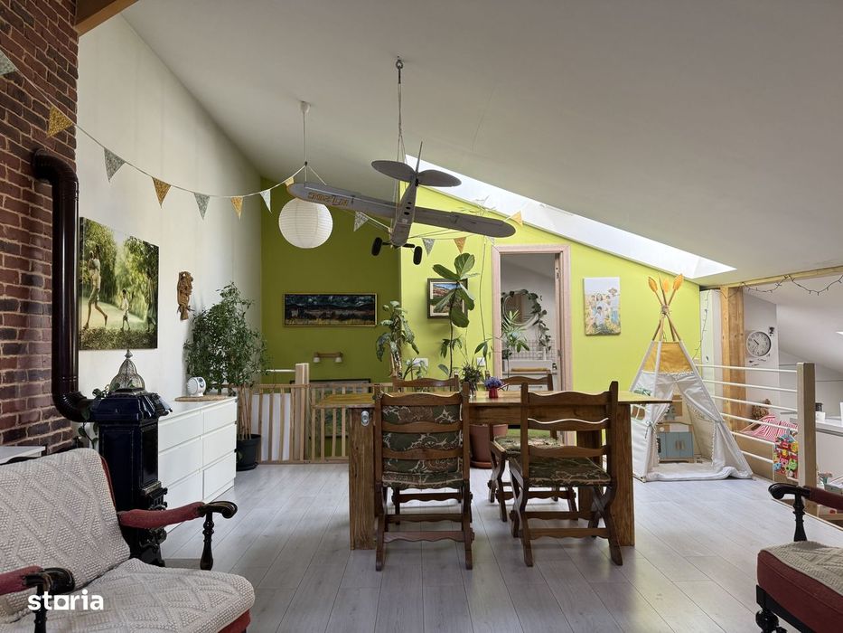 Casă de vânzare spațiu comercial sau casă de locuit in zona centrala