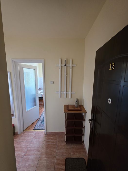 Inchiriez apartament